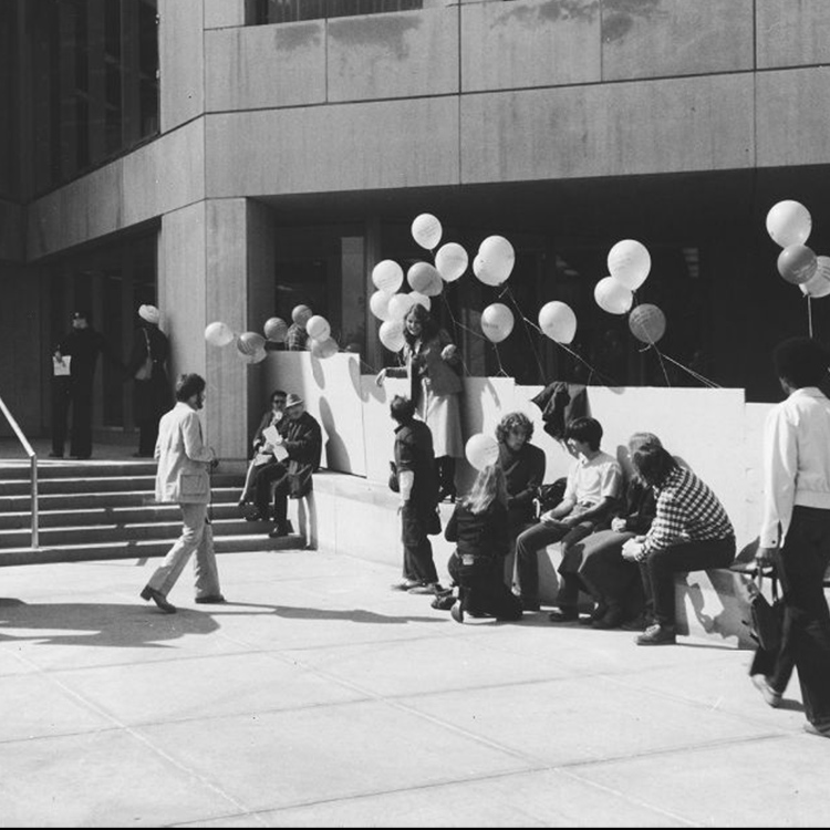 1976.10.06 Dedication Day with Balloons and Students - Columbus Dr