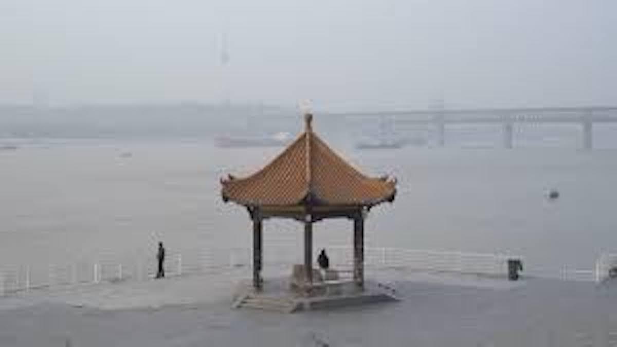 pagoda near water