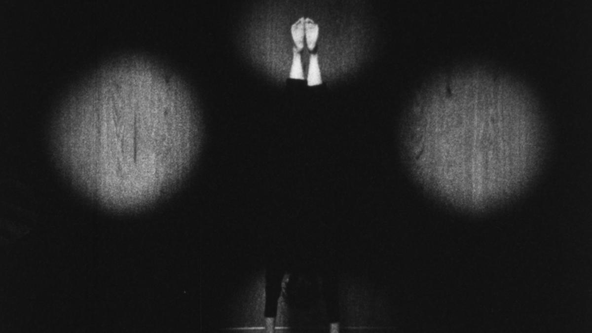 Kioto Aoki, 逆立ち逆立ち_ If pinholes were right side up, I would be doing handstands, 2024